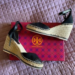 NIB Tory Burch Black Wedge Espadrille